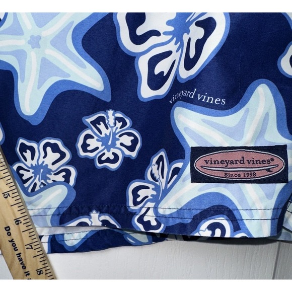 Vineyard Vines Swim Trunks XL Blue Floral Lined Stretch Board Shorts‎ Hawaiian - Picture 5 of 6